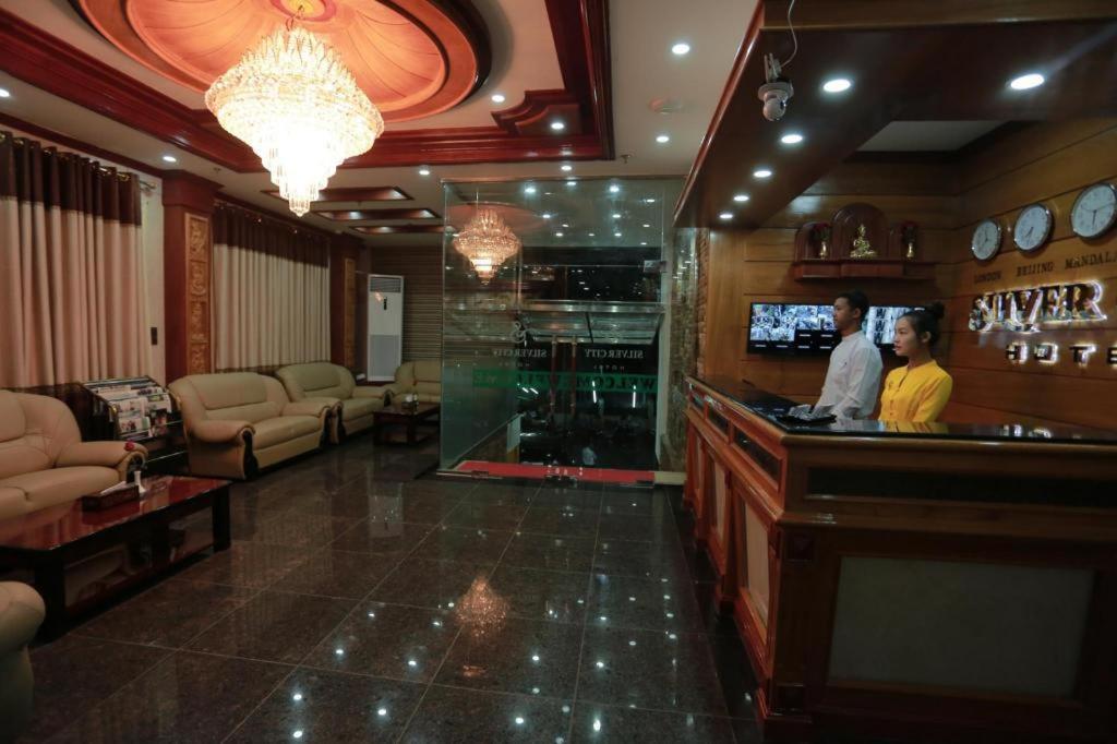 Silver City Hotel Мандалей Екстериор снимка