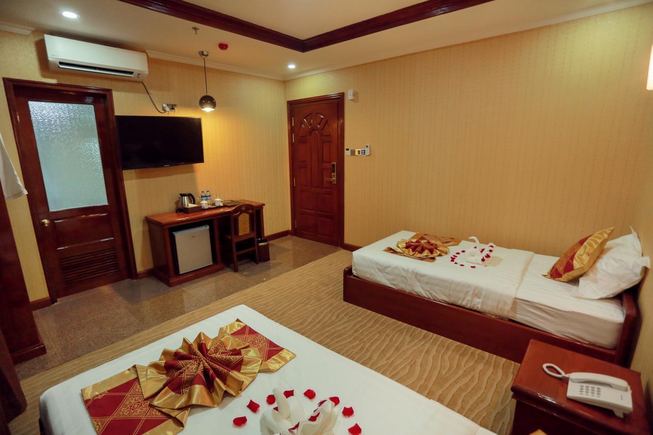 Silver City Hotel Мандалей Екстериор снимка