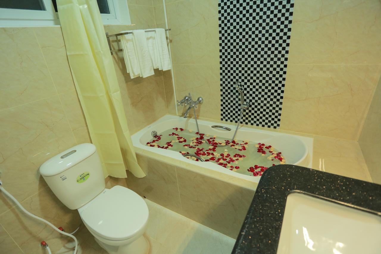 Silver City Hotel Мандалей Екстериор снимка