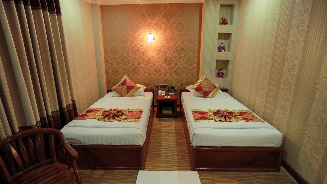 Silver City Hotel Мандалей Екстериор снимка