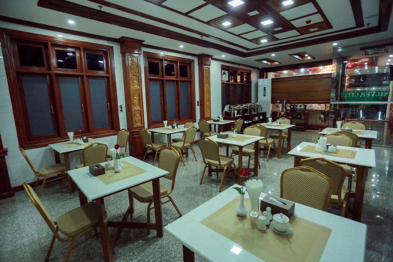 Silver City Hotel Мандалей Екстериор снимка