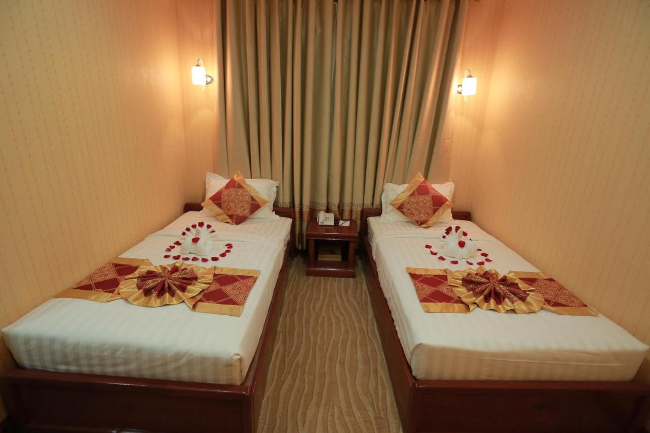 Silver City Hotel Мандалей Екстериор снимка